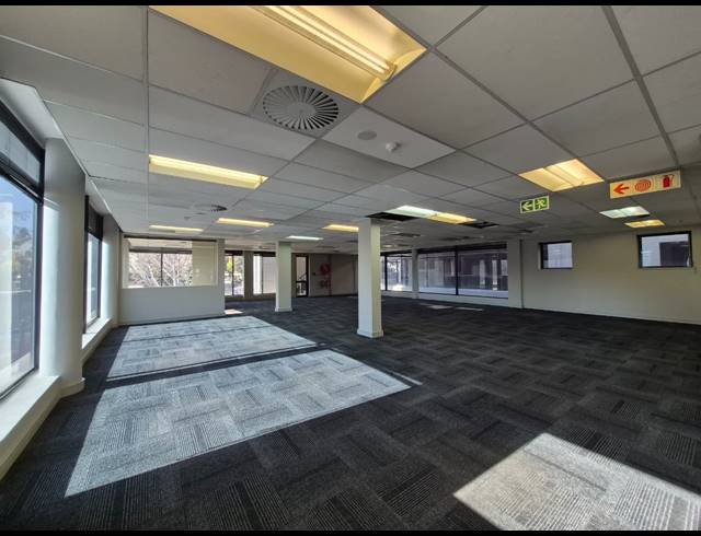 726M² OFFICE TO LET IN WAVERLEY